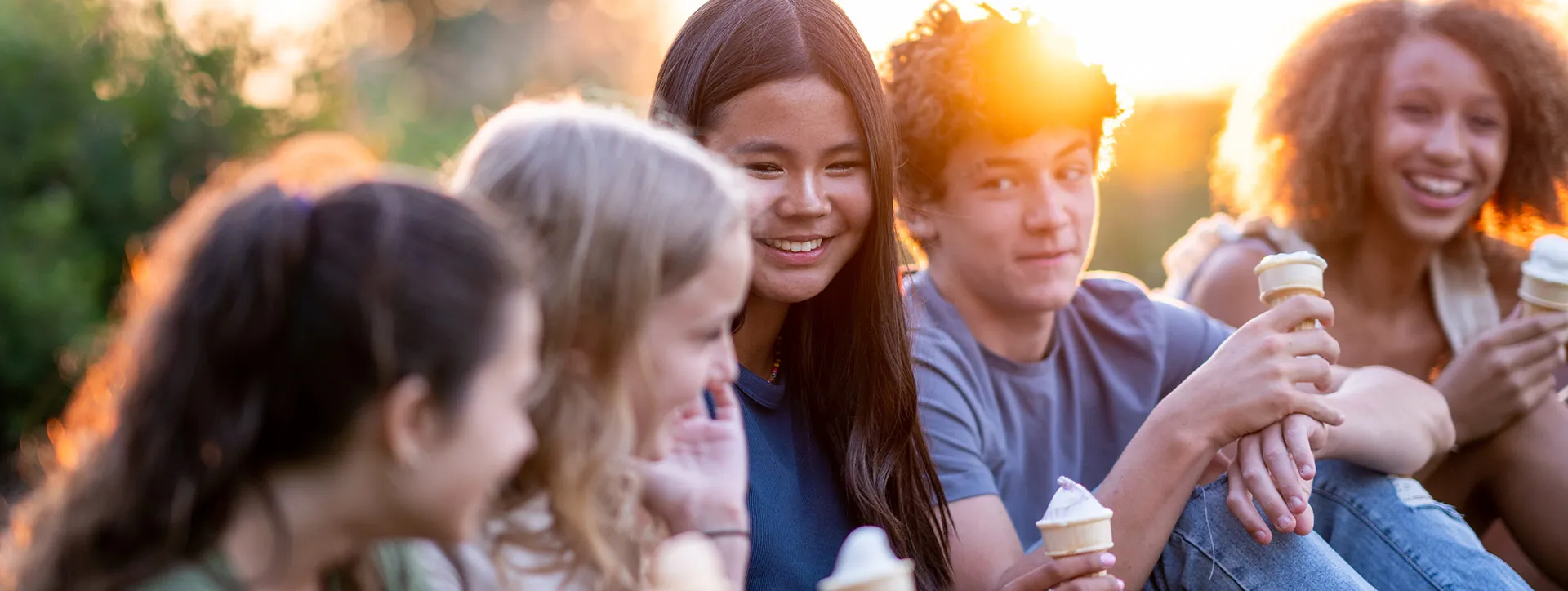 kids eating ice cream outside